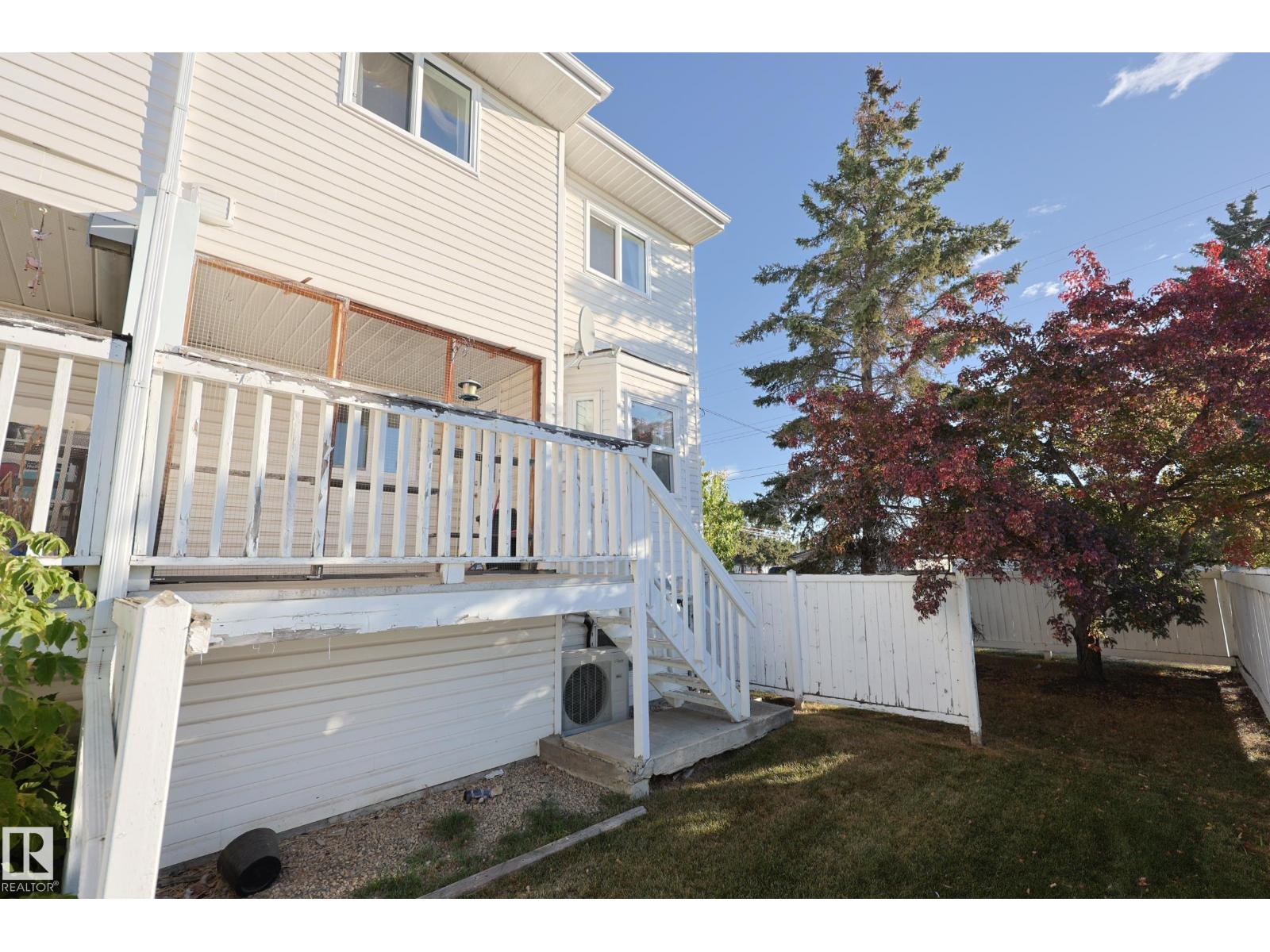 Single Family House for Sale in   ST NW Edmonton 