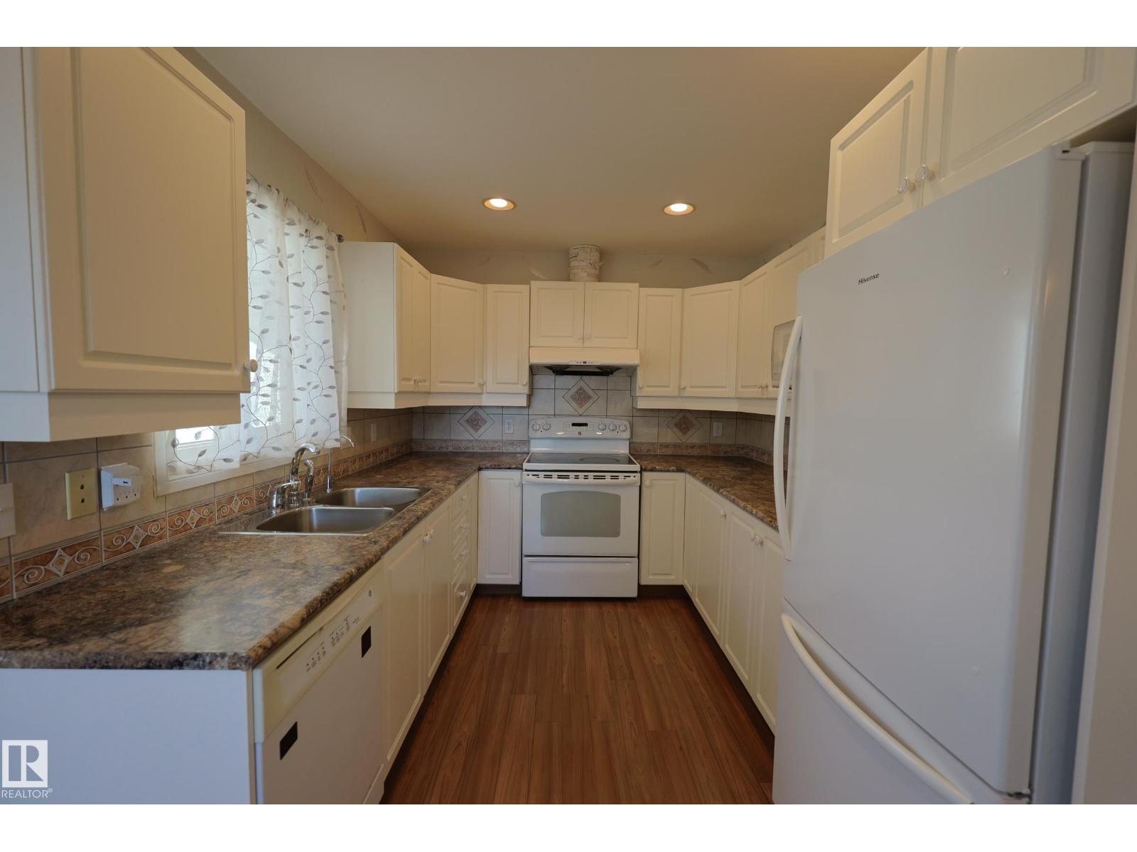 Single Family House for Sale in   ST NW Edmonton 