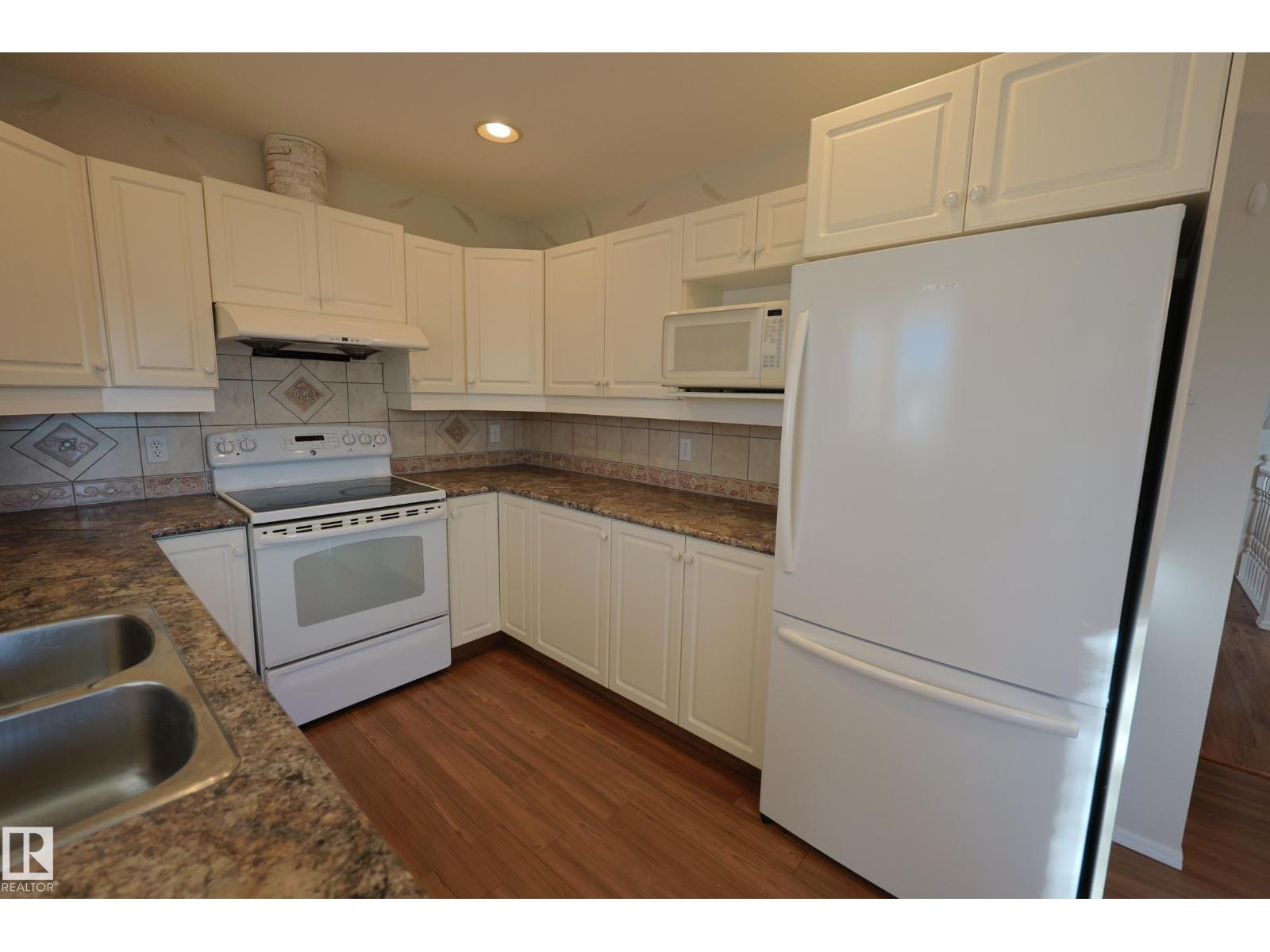 Single Family House for Sale in   ST NW Edmonton 