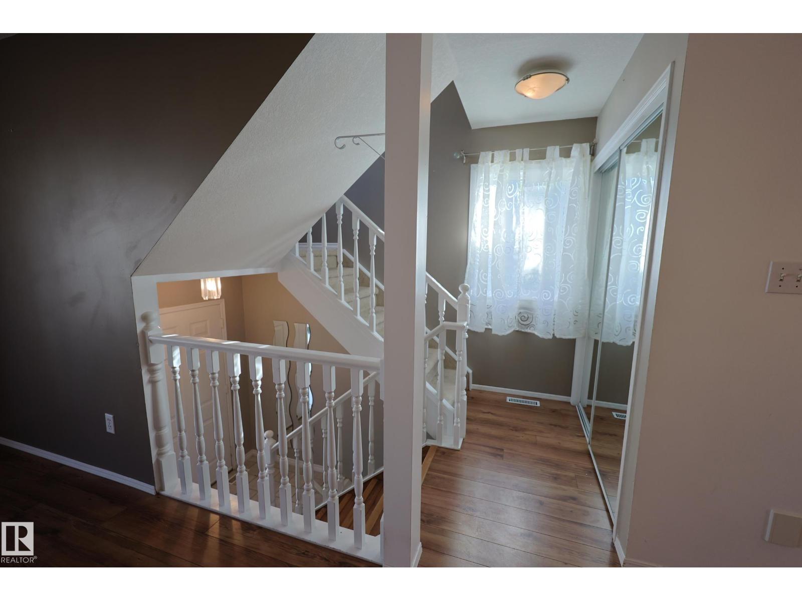 Single Family House for Sale in   ST NW Edmonton 