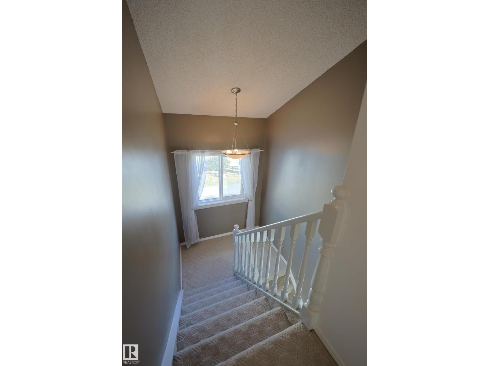 Single Family House for Sale in   ST NW Edmonton 