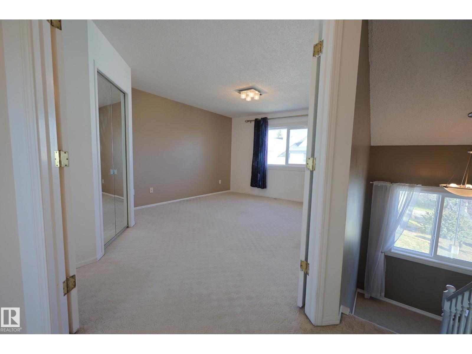 Single Family House for Sale in   ST NW Edmonton 