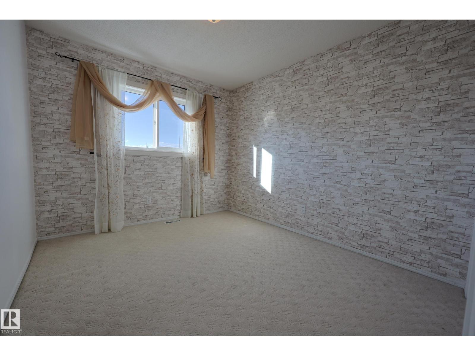 Single Family House for Sale in   ST NW Edmonton 