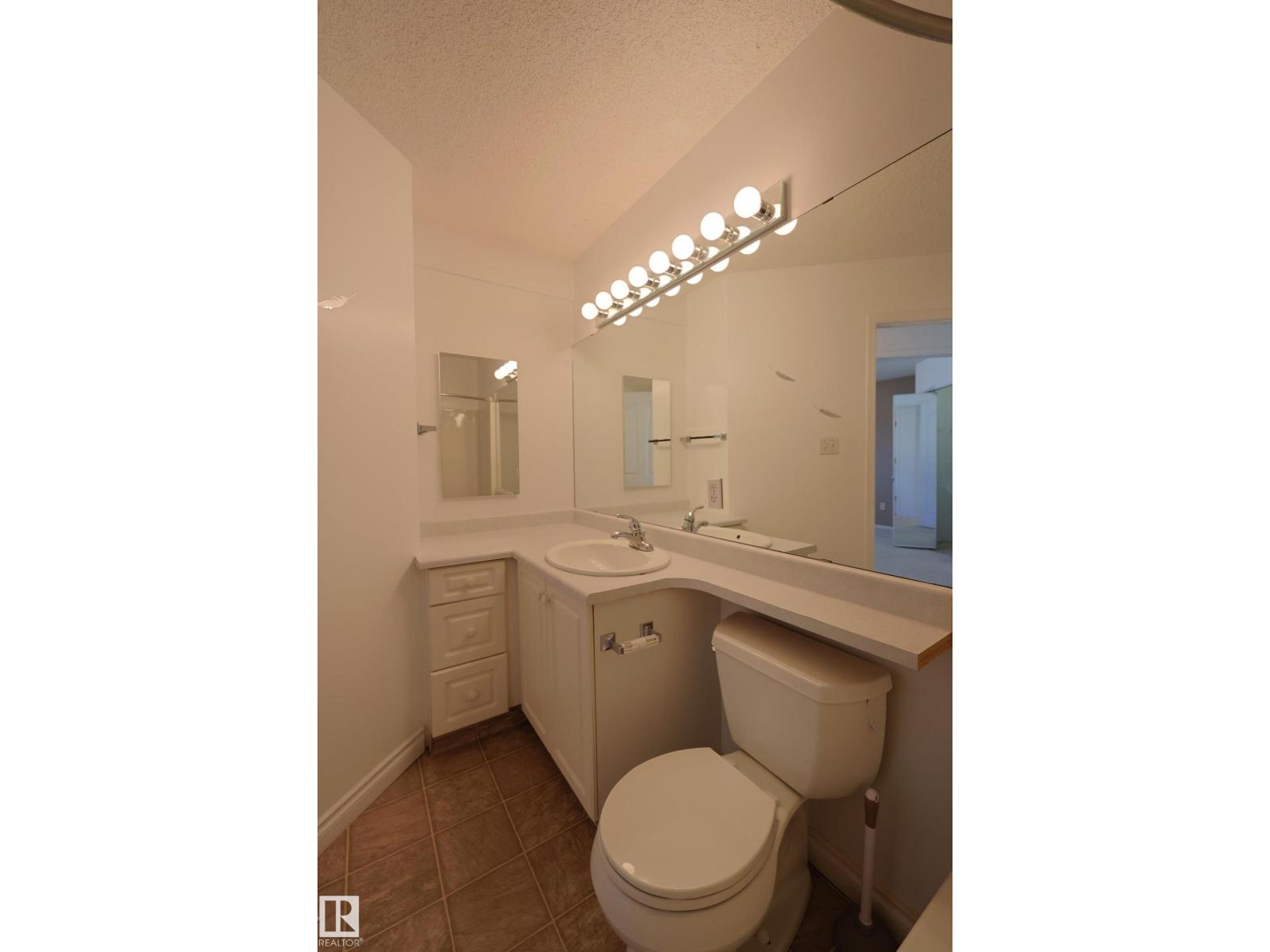 Single Family House for Sale in   ST NW Edmonton 