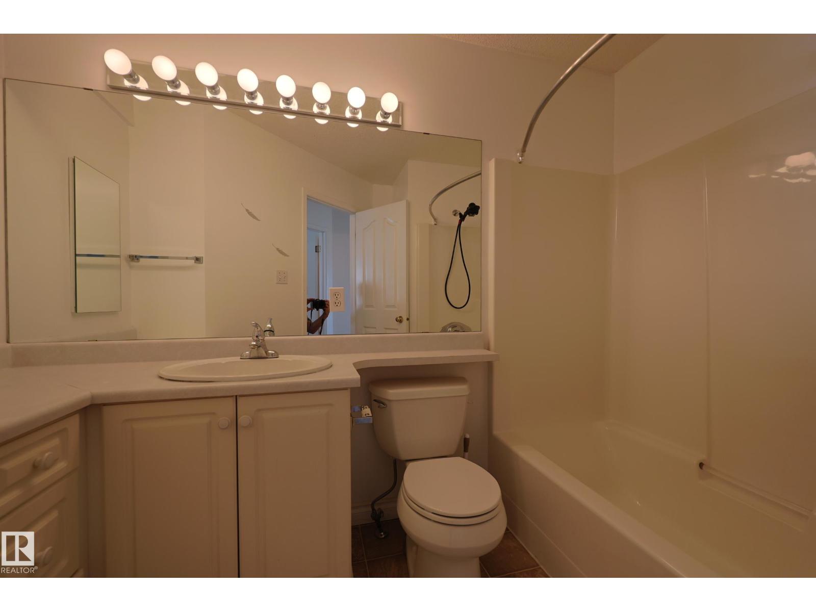 Single Family House for Sale in   ST NW Edmonton 