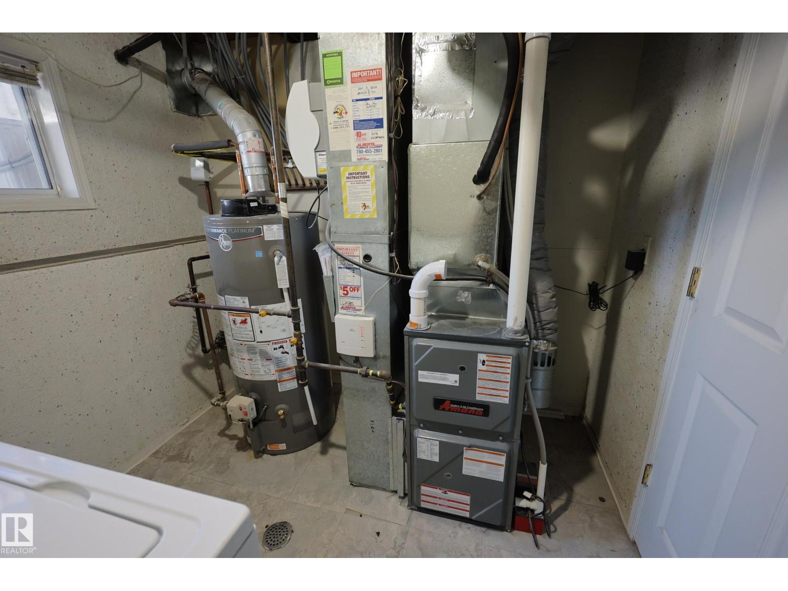 Single Family House for Sale in   ST NW Edmonton 