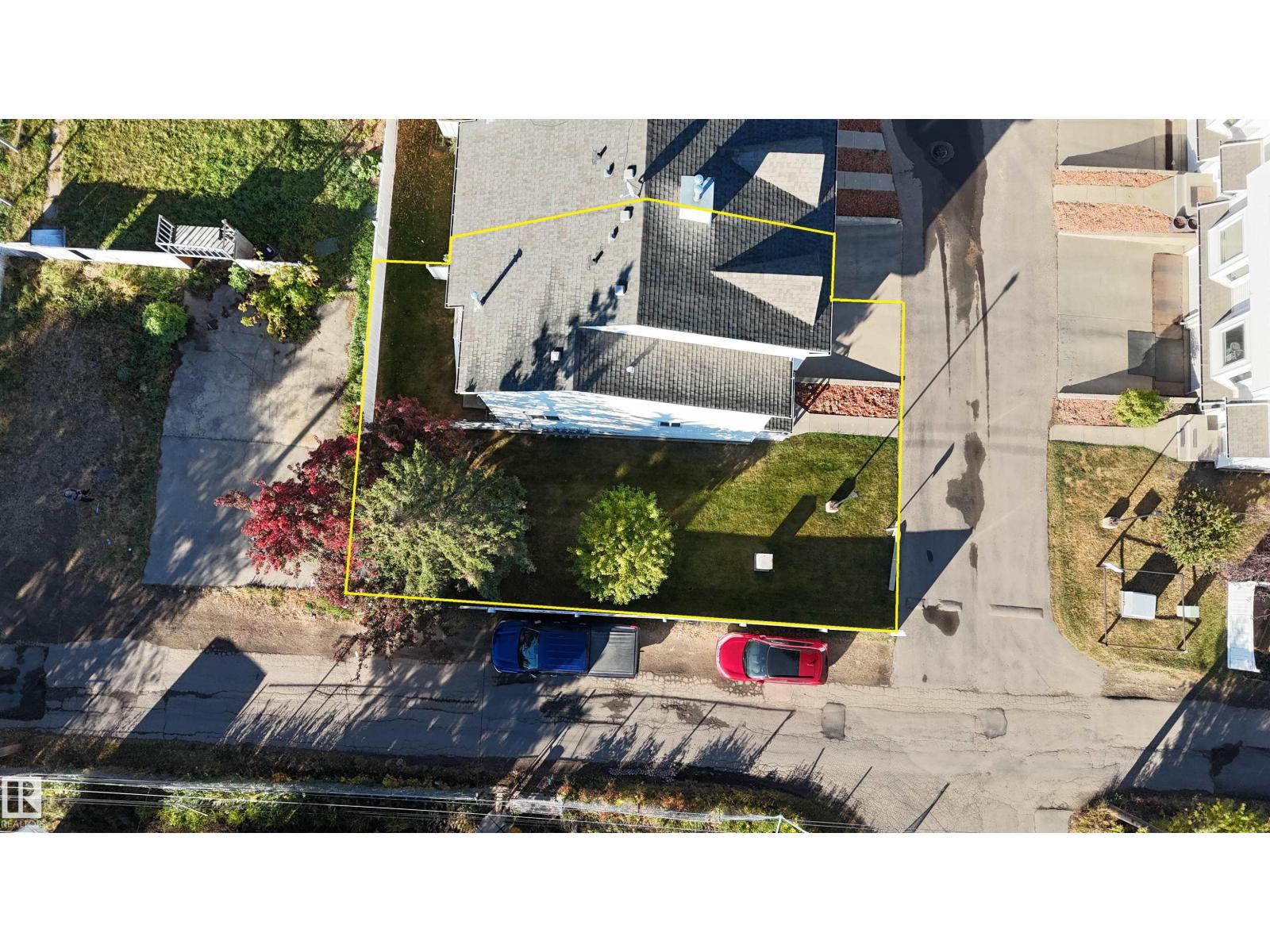 Single Family House for Sale in   ST NW Edmonton 