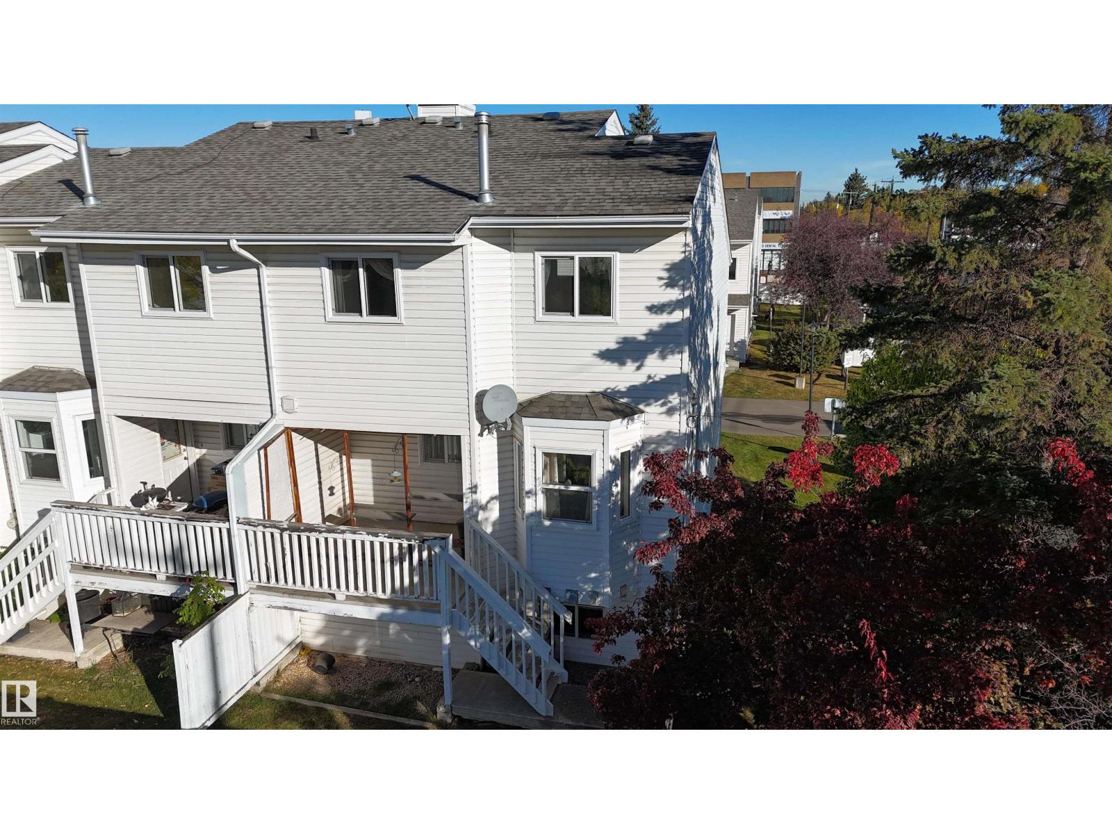 Single Family House for Sale in   ST NW Edmonton 