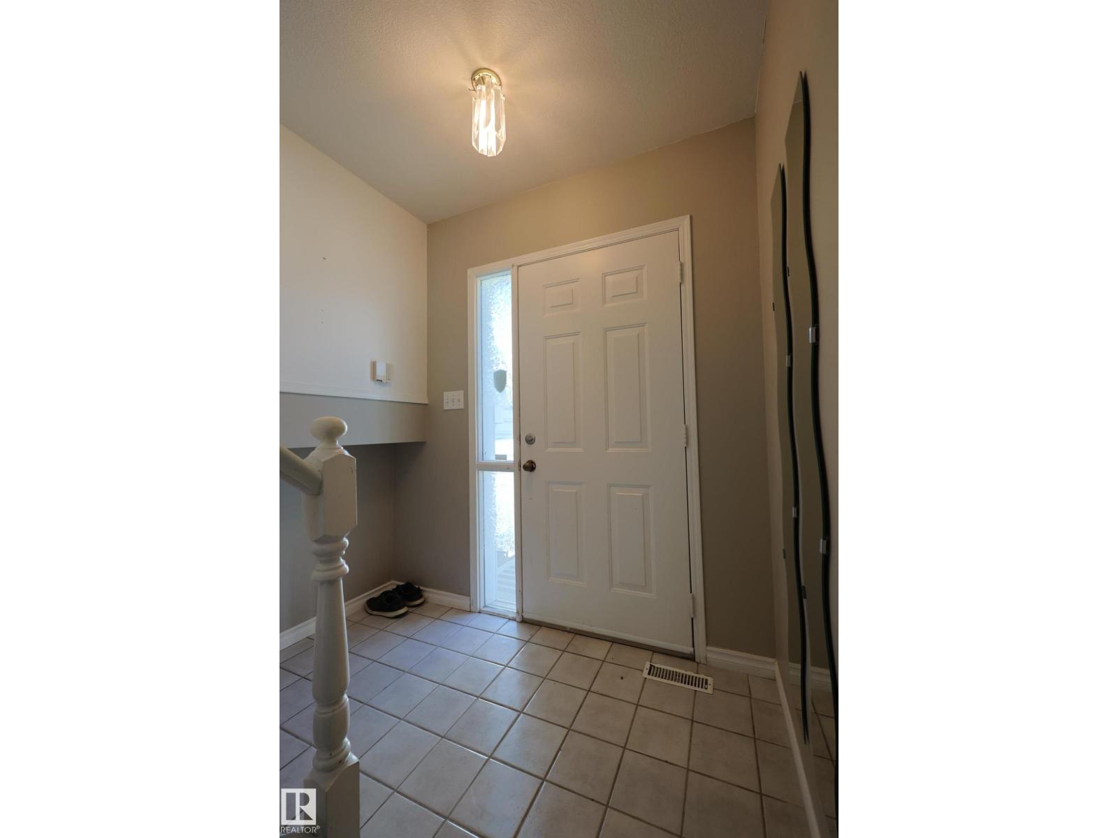 Single Family House for Sale in   ST NW Edmonton 