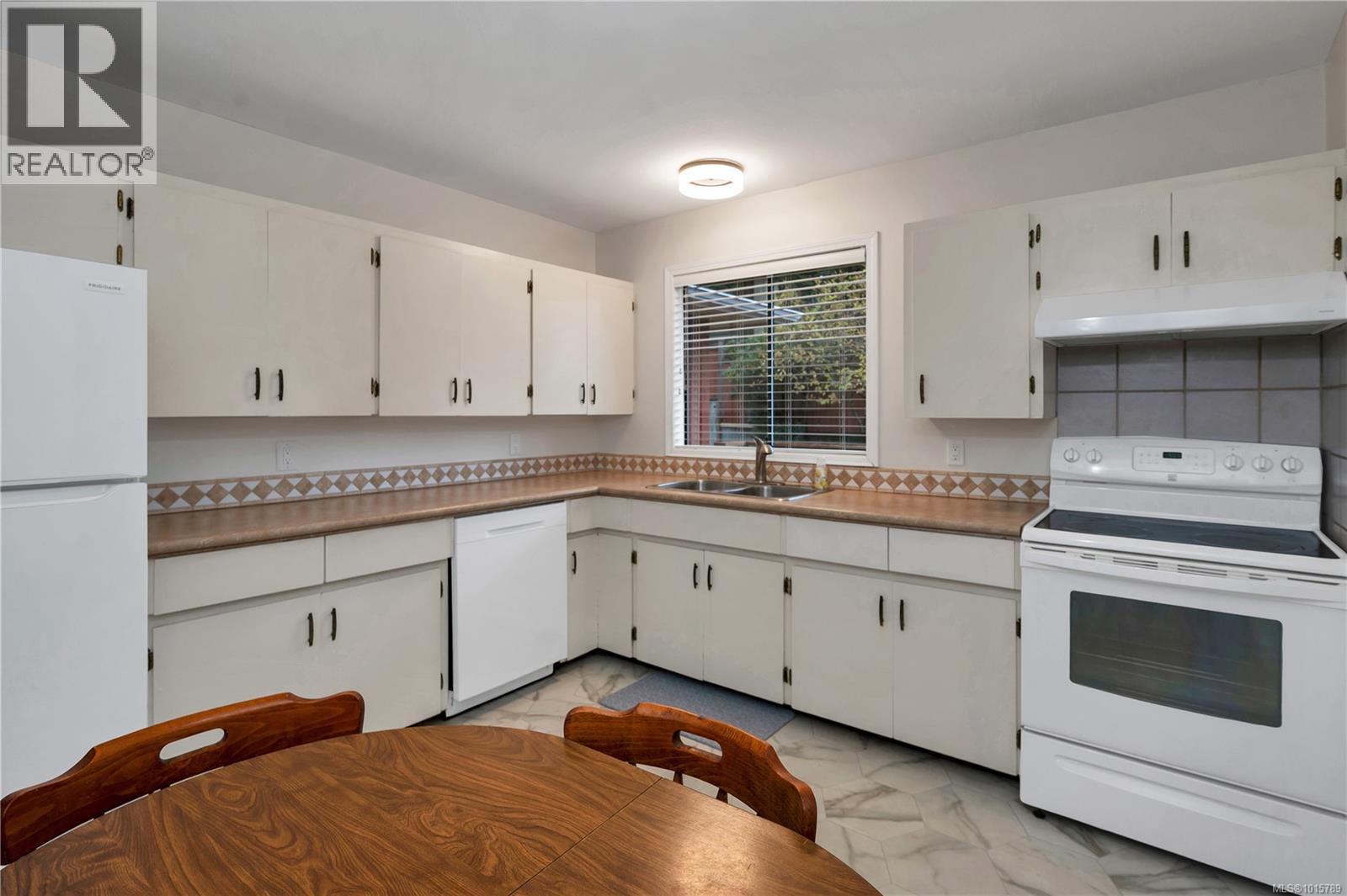 1437 STAG Rd, Campbell River