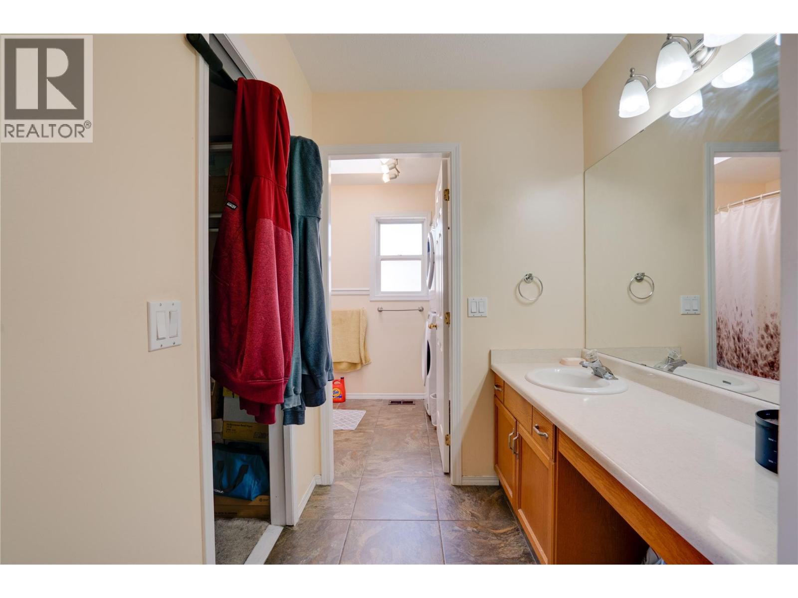  1605 15 Avenue, Vernon