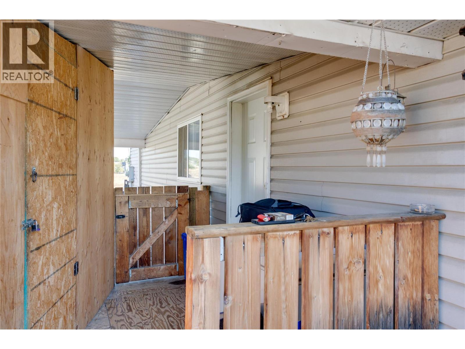  1605 15 Avenue, Vernon