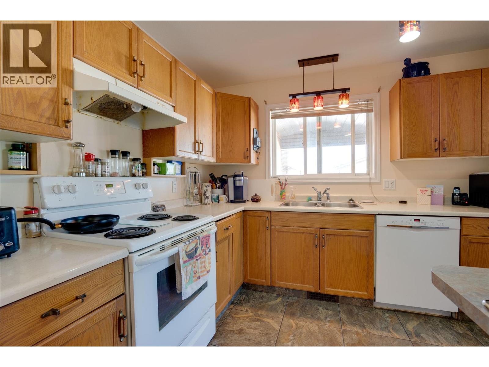  1605 15 Avenue, Vernon