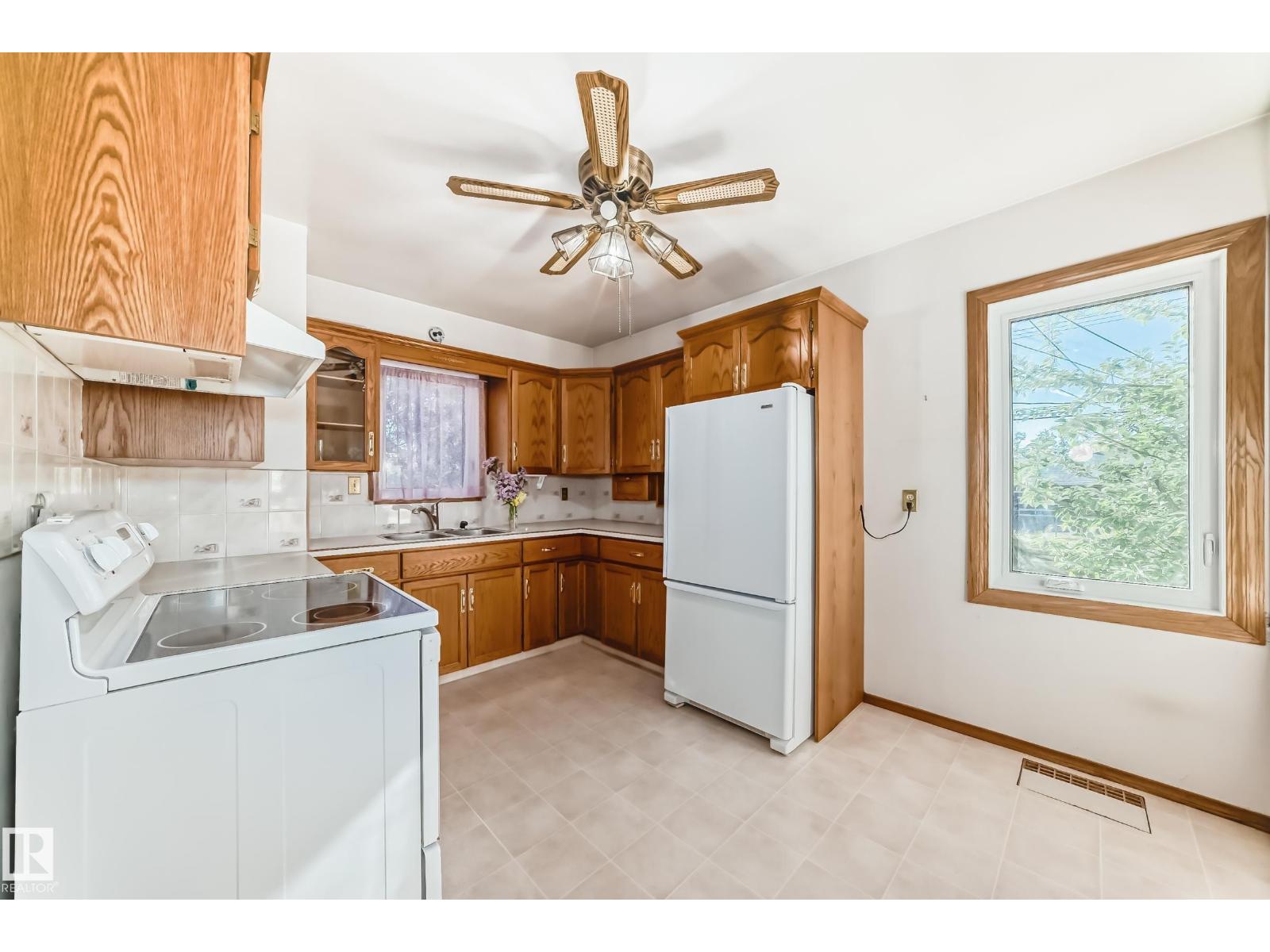 11424 105 ST NW, Edmonton