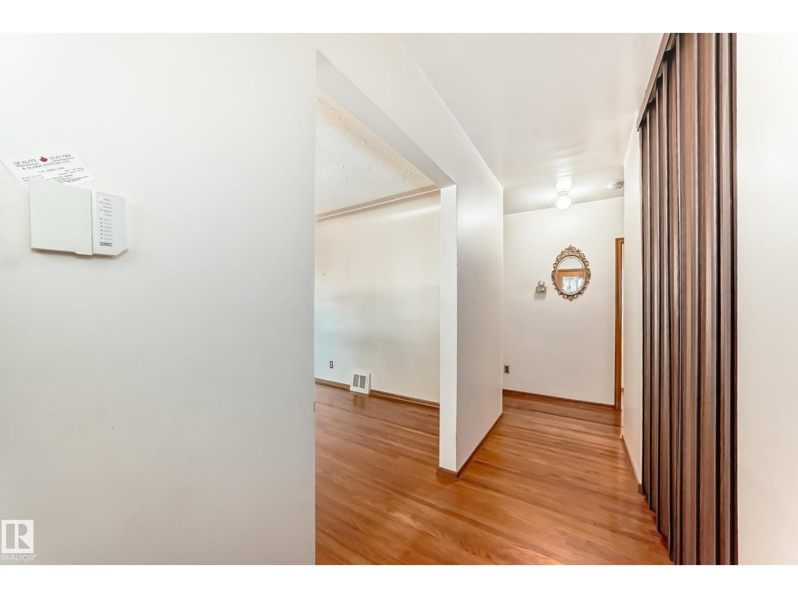 11424 105 ST NW, Edmonton