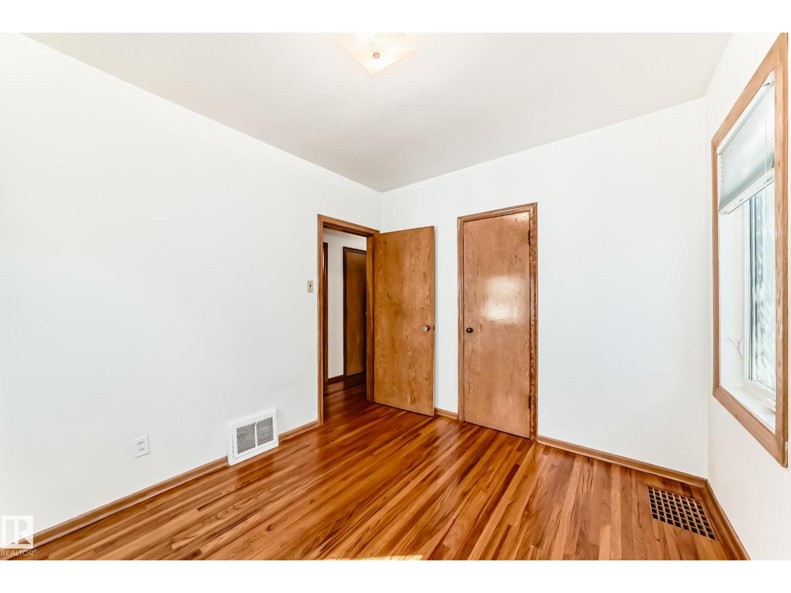 11424 105 ST NW, Edmonton