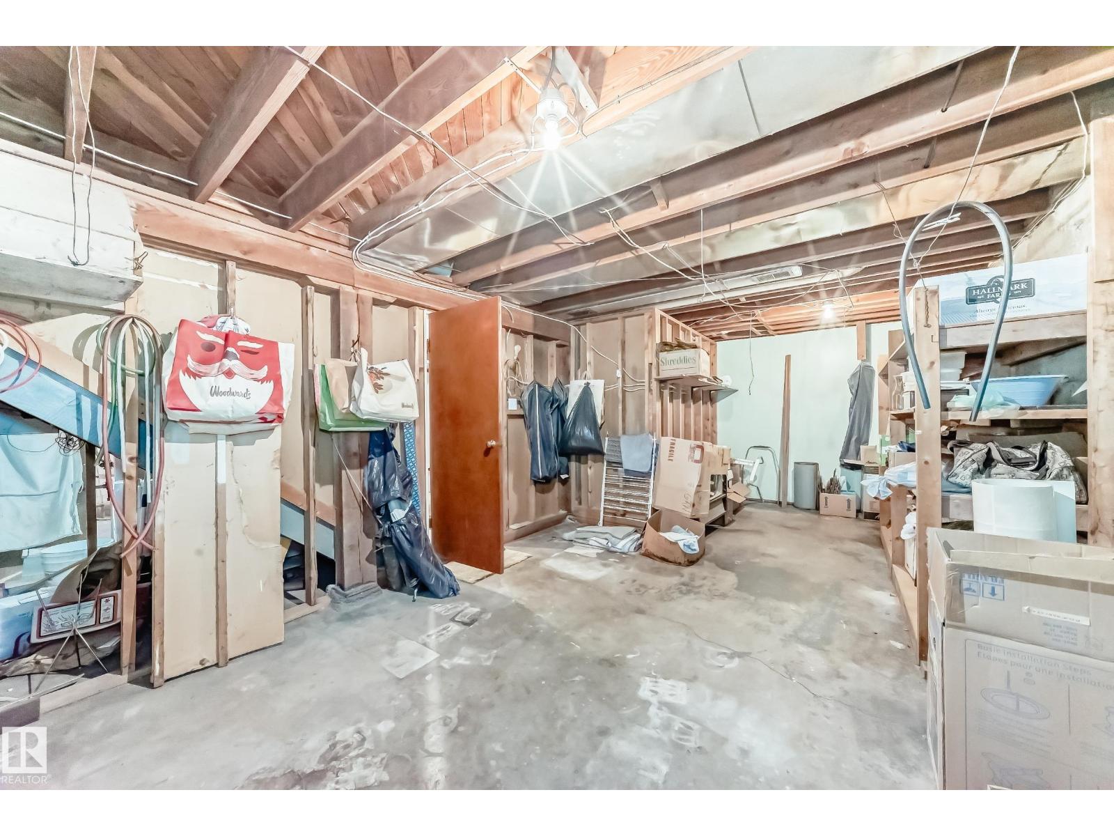 11424 105 ST NW, Edmonton