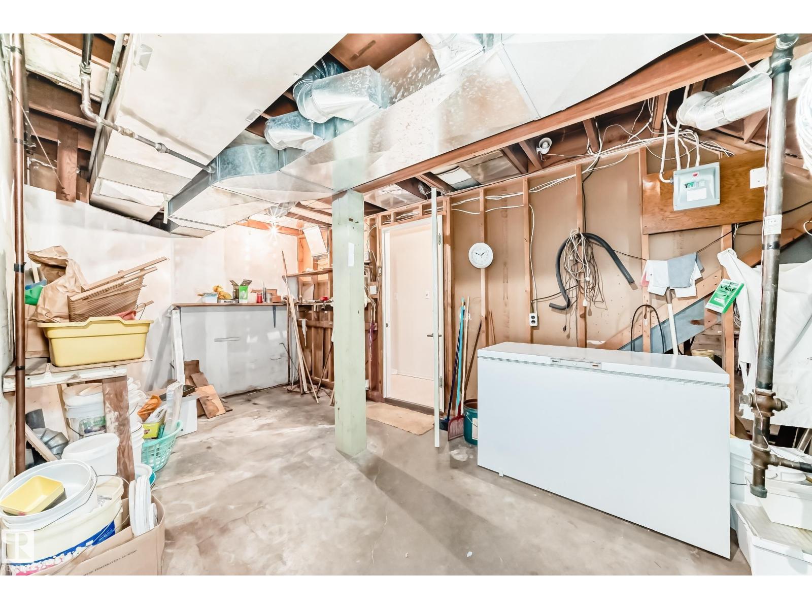 11424 105 ST NW, Edmonton