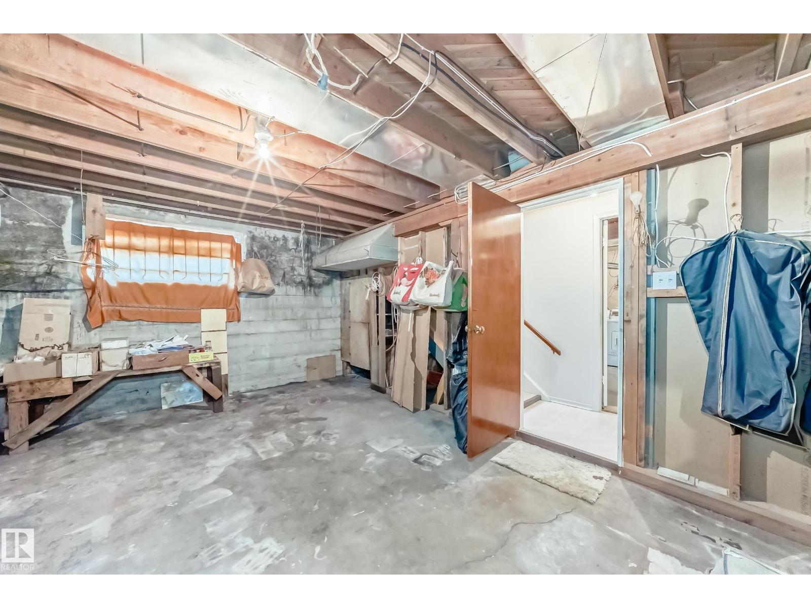 11424 105 ST NW, Edmonton