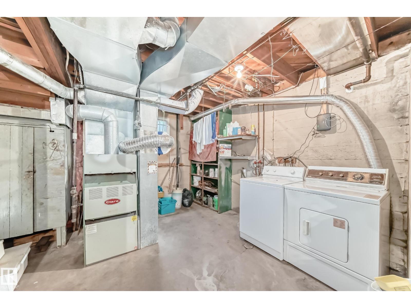 11424 105 ST NW, Edmonton