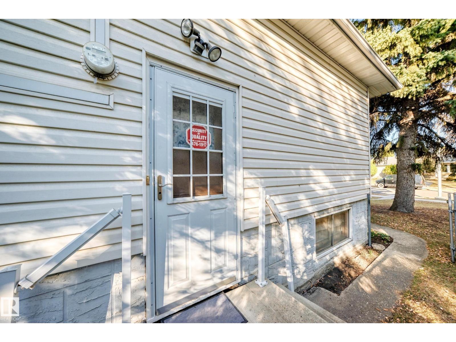 11424 105 ST NW, Edmonton