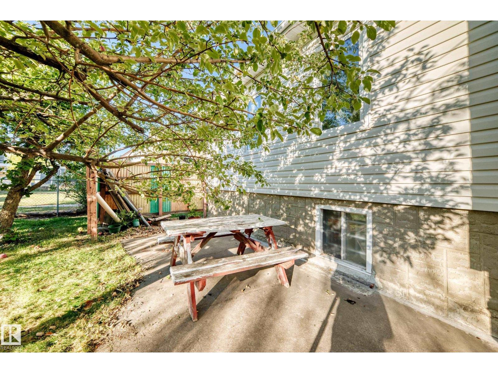 11424 105 ST NW, Edmonton