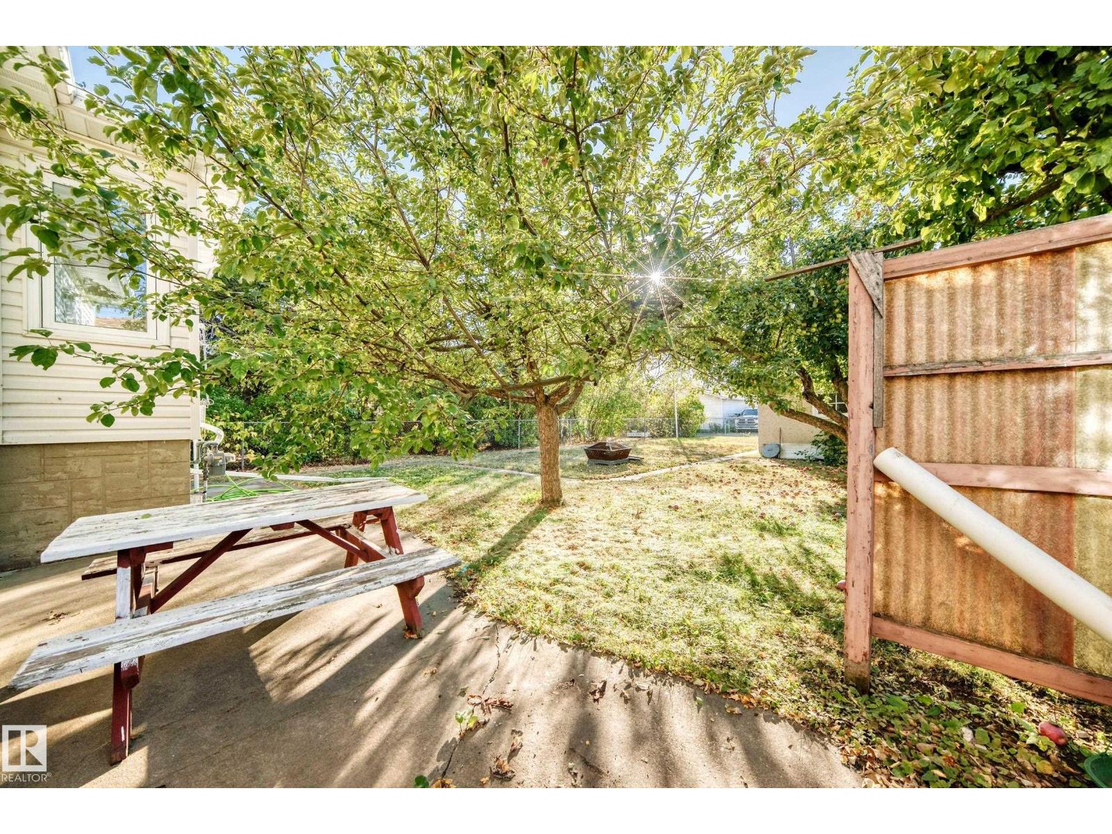 11424 105 ST NW, Edmonton