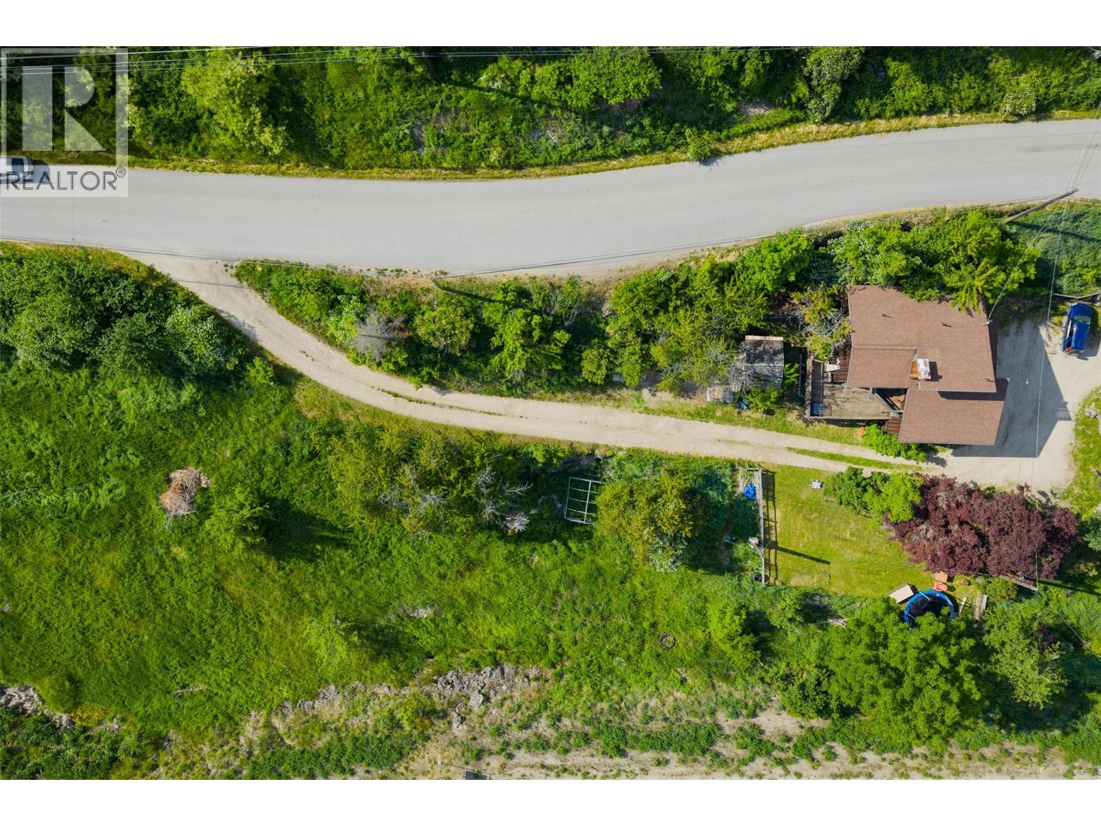 3216 SOUTH SLOCAN VILLAGE Road, South Slocan