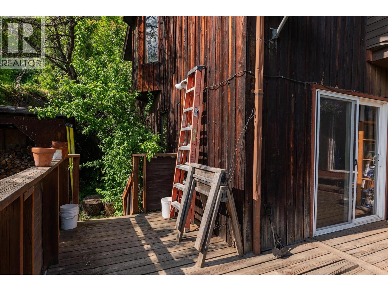 3216 SOUTH SLOCAN VILLAGE Road, South Slocan