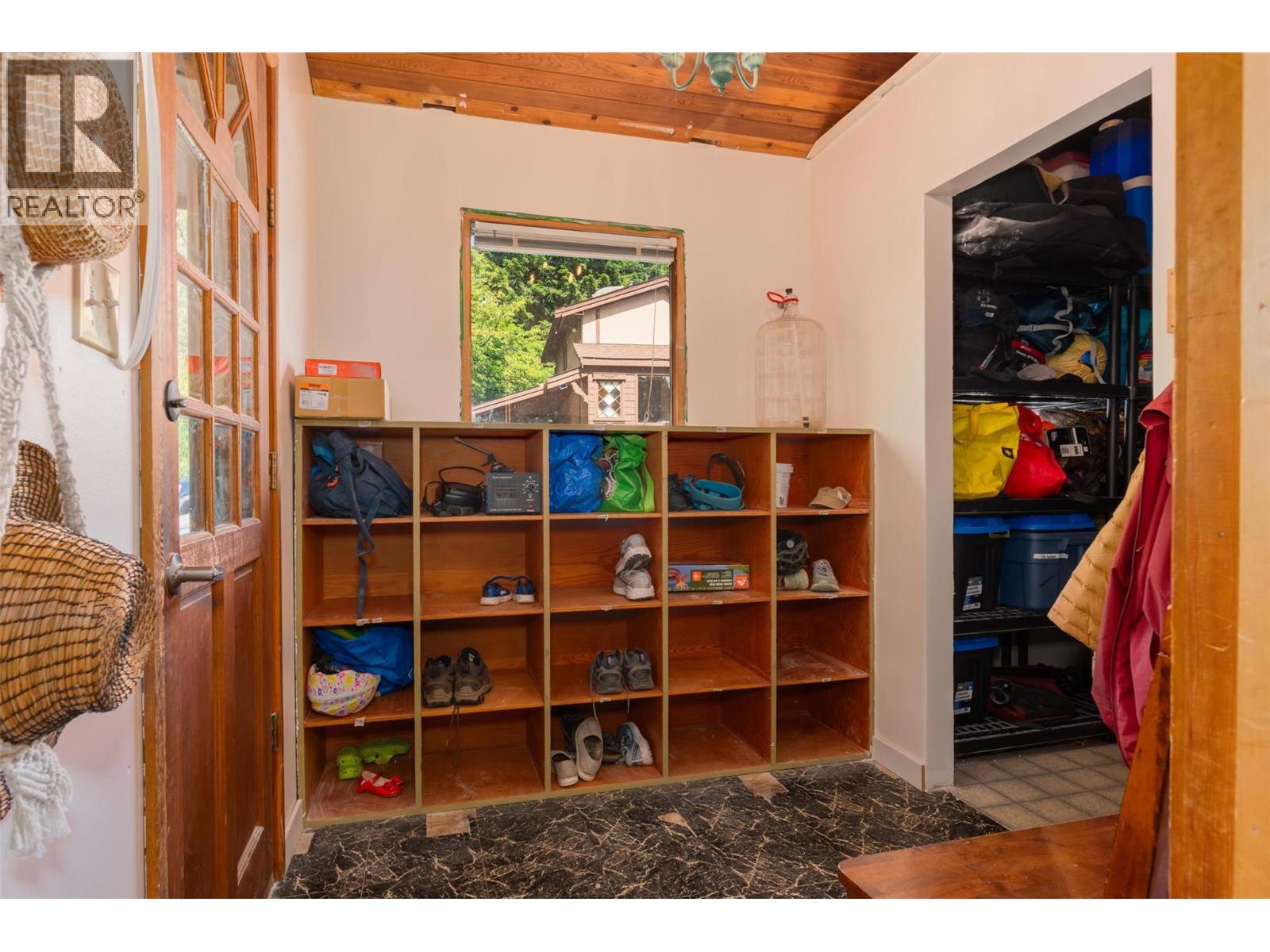 3216 SOUTH SLOCAN VILLAGE Road, South Slocan