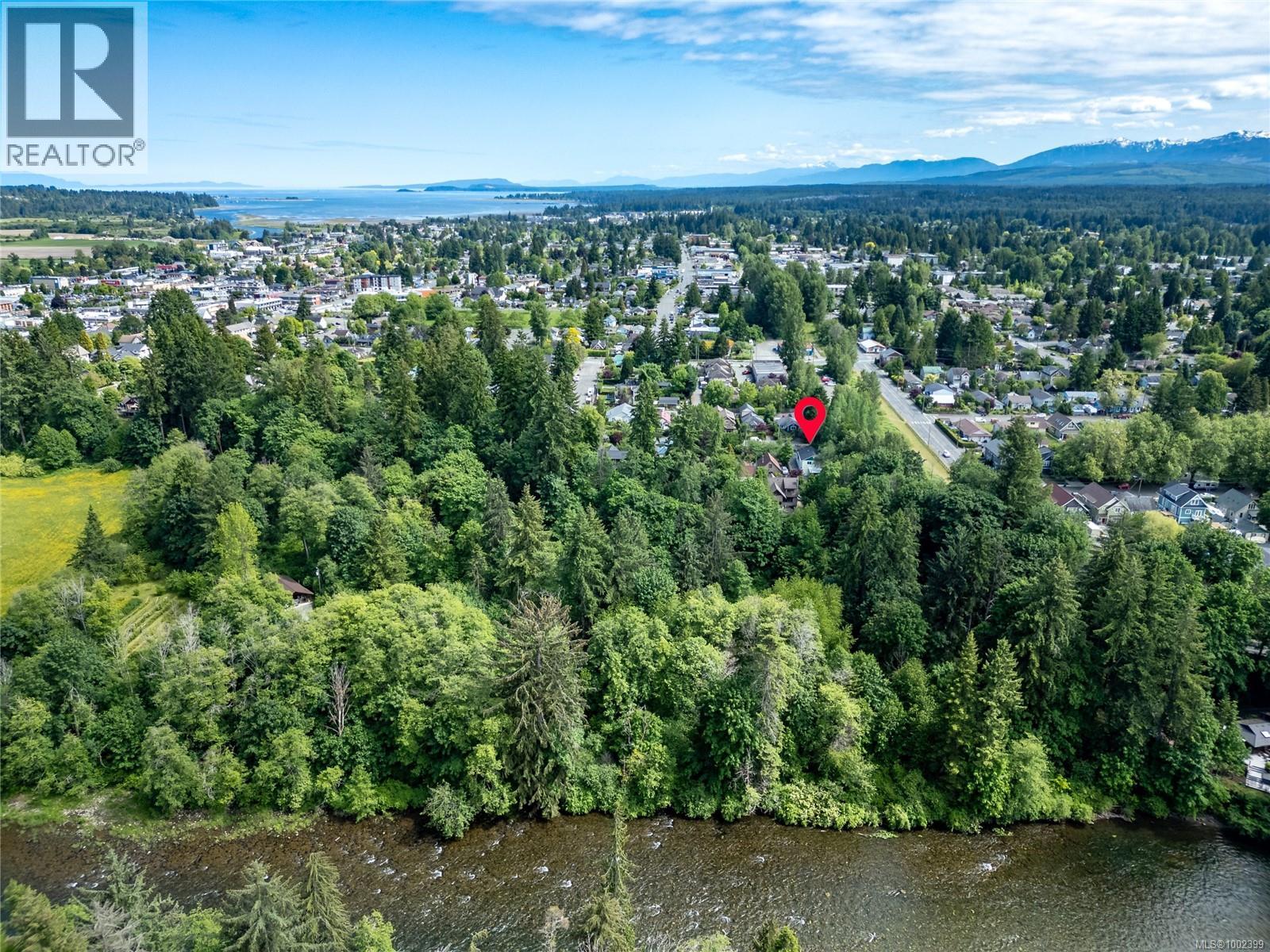 877 3rd St, Courtenay