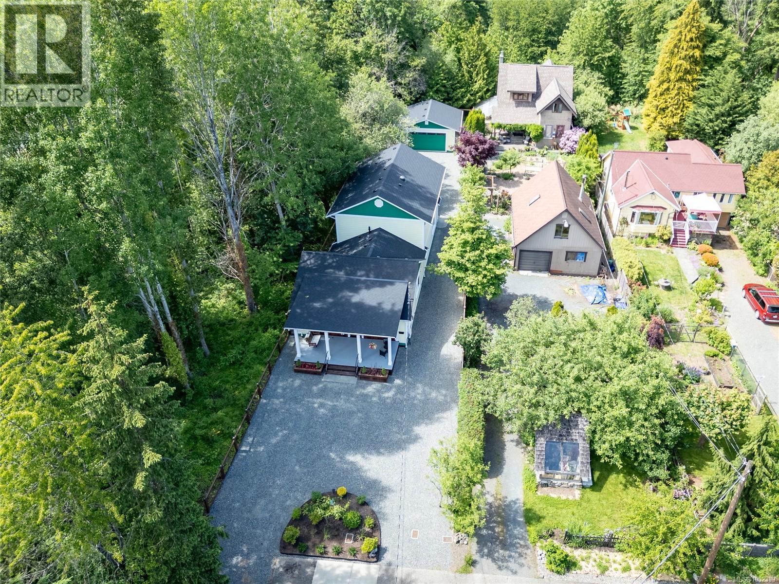 877 3rd St, Courtenay