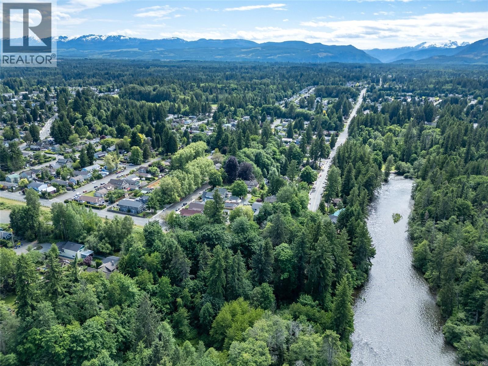 877 3rd St, Courtenay