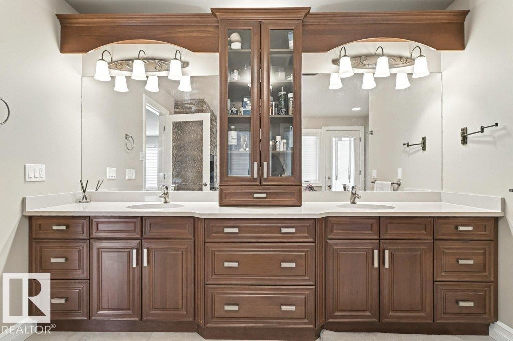 4835 MACTAGGART CREST CT NW, Edmonton