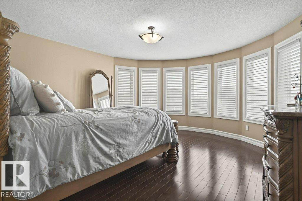 4835 MACTAGGART CREST CT NW, Edmonton