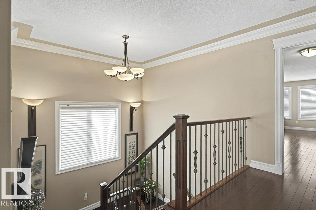 4835 MACTAGGART CREST CT NW, Edmonton