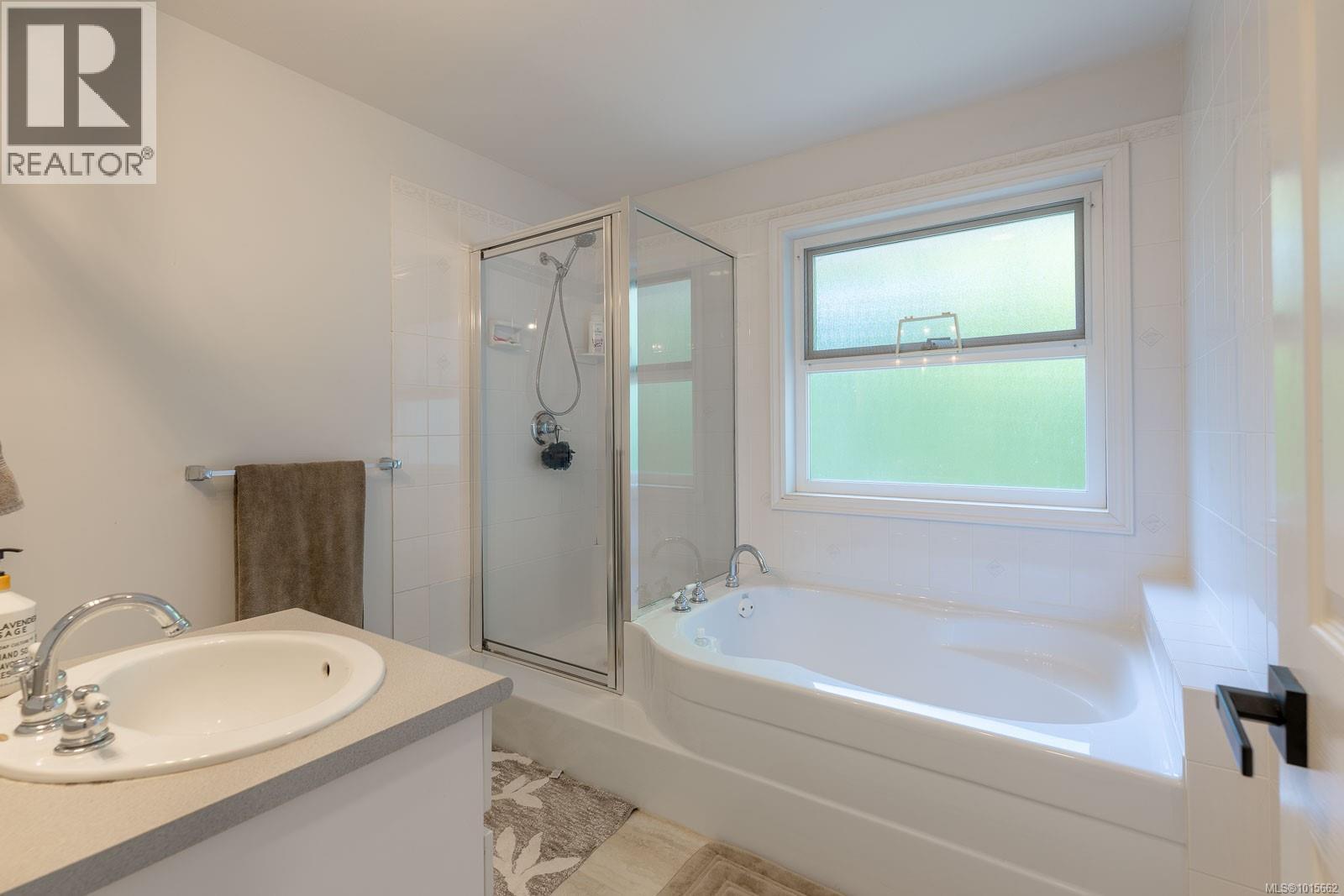 9050 Lord Rd, Port Alberni