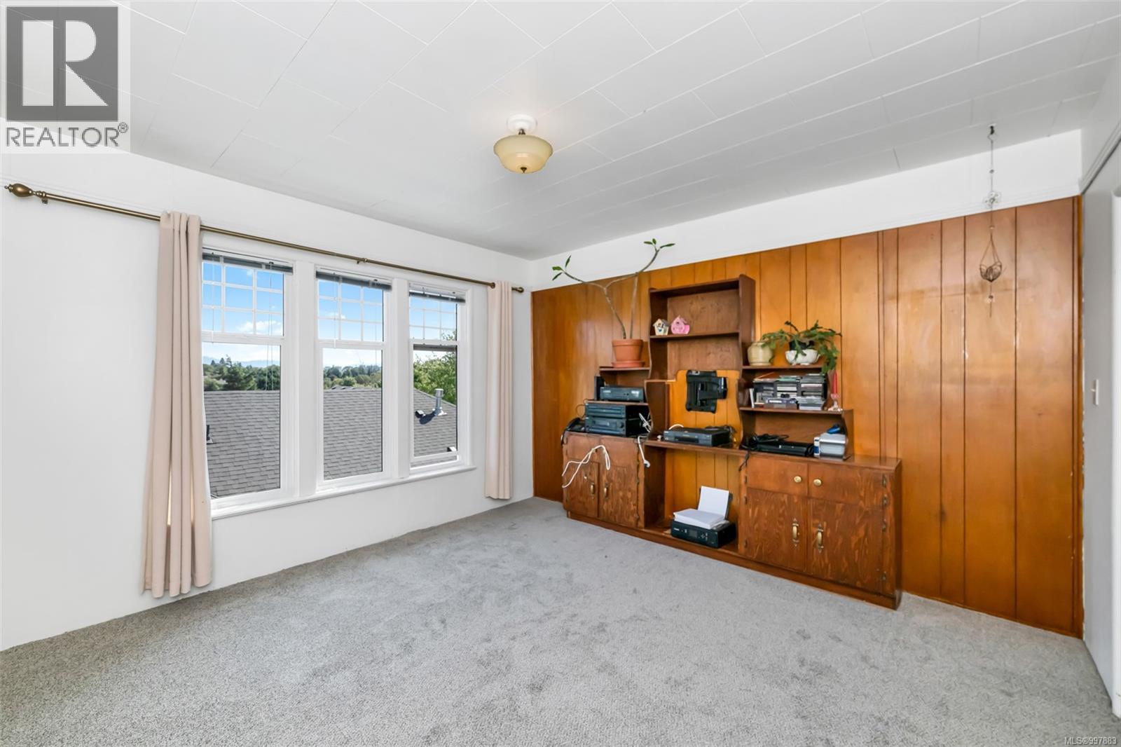  2651 Cedar Hill Road, Victoria
