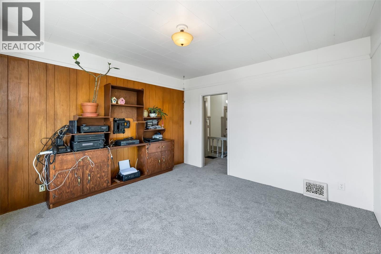  2651 Cedar Hill Road, Victoria