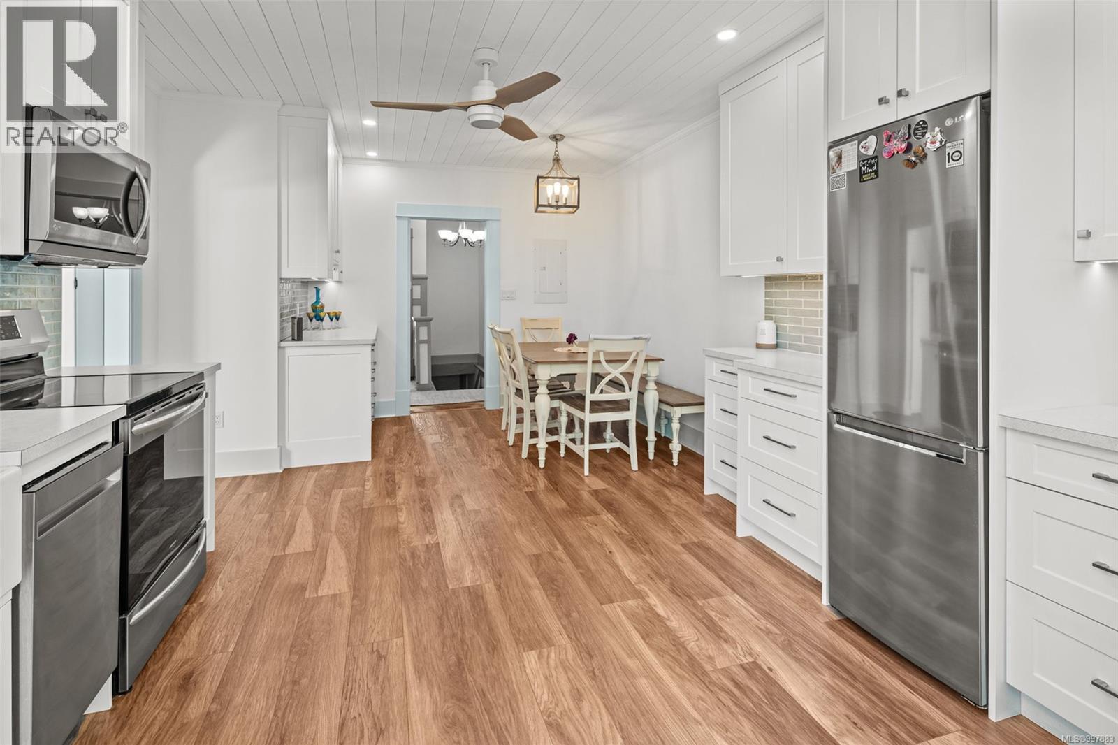  2651 Cedar Hill Road, Victoria