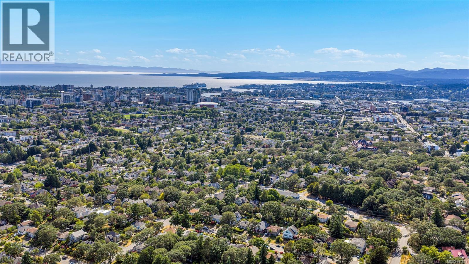  2651 Cedar Hill Road, Victoria