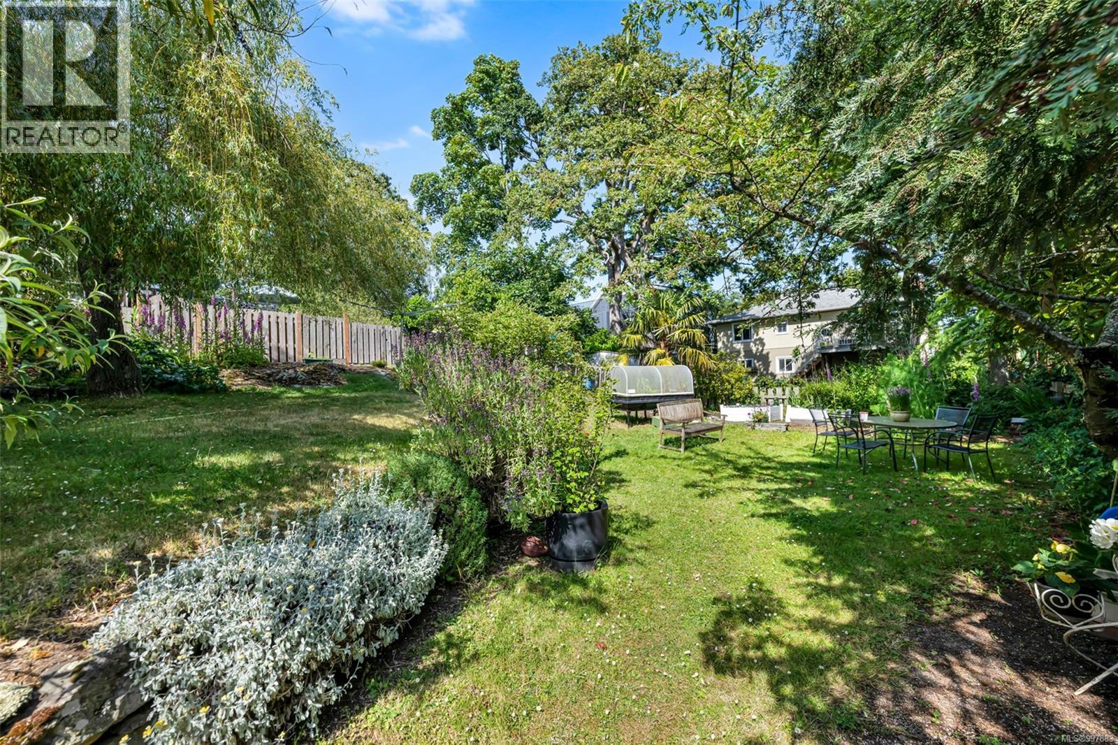  2651 Cedar Hill Road, Victoria