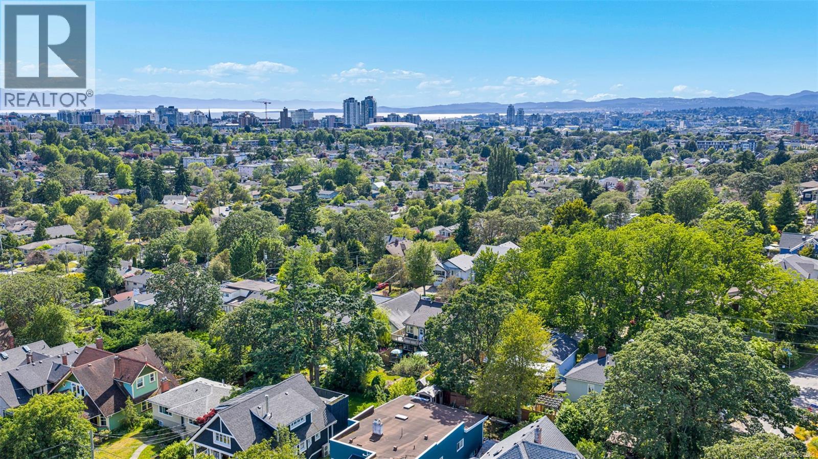  2651 Cedar Hill Road, Victoria