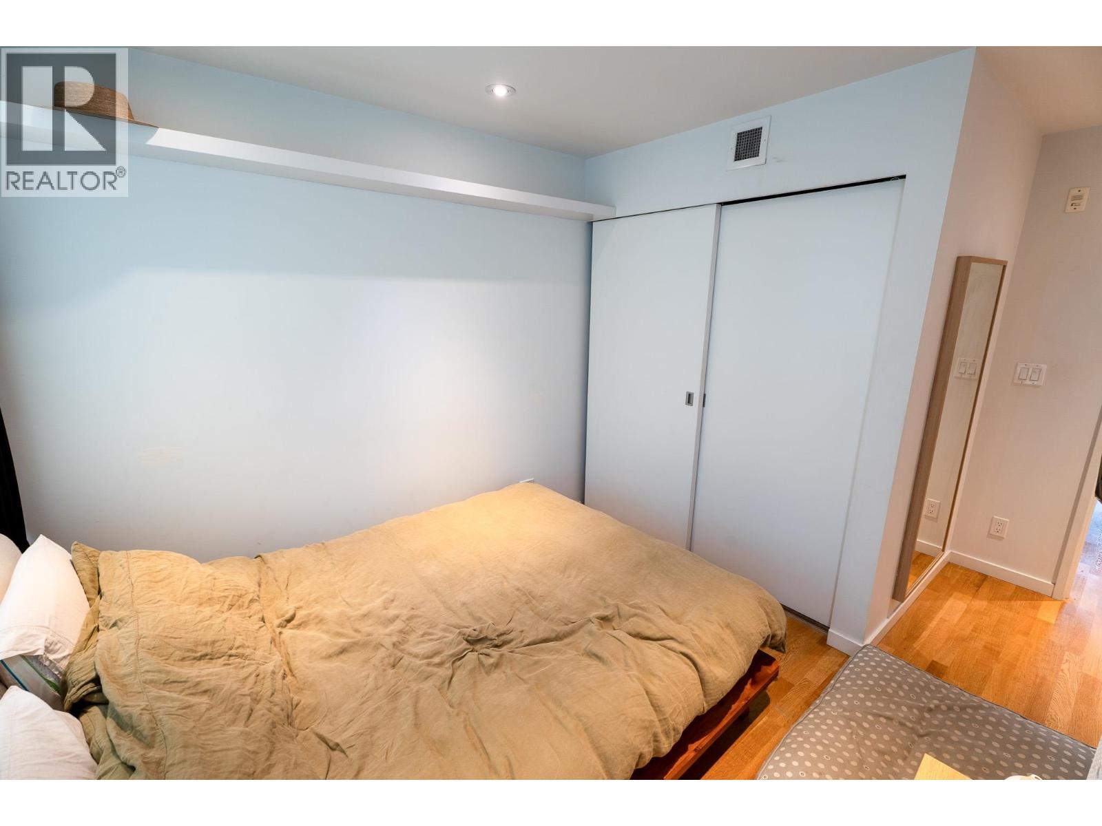 2208 WILLOW STREET, Vancouver