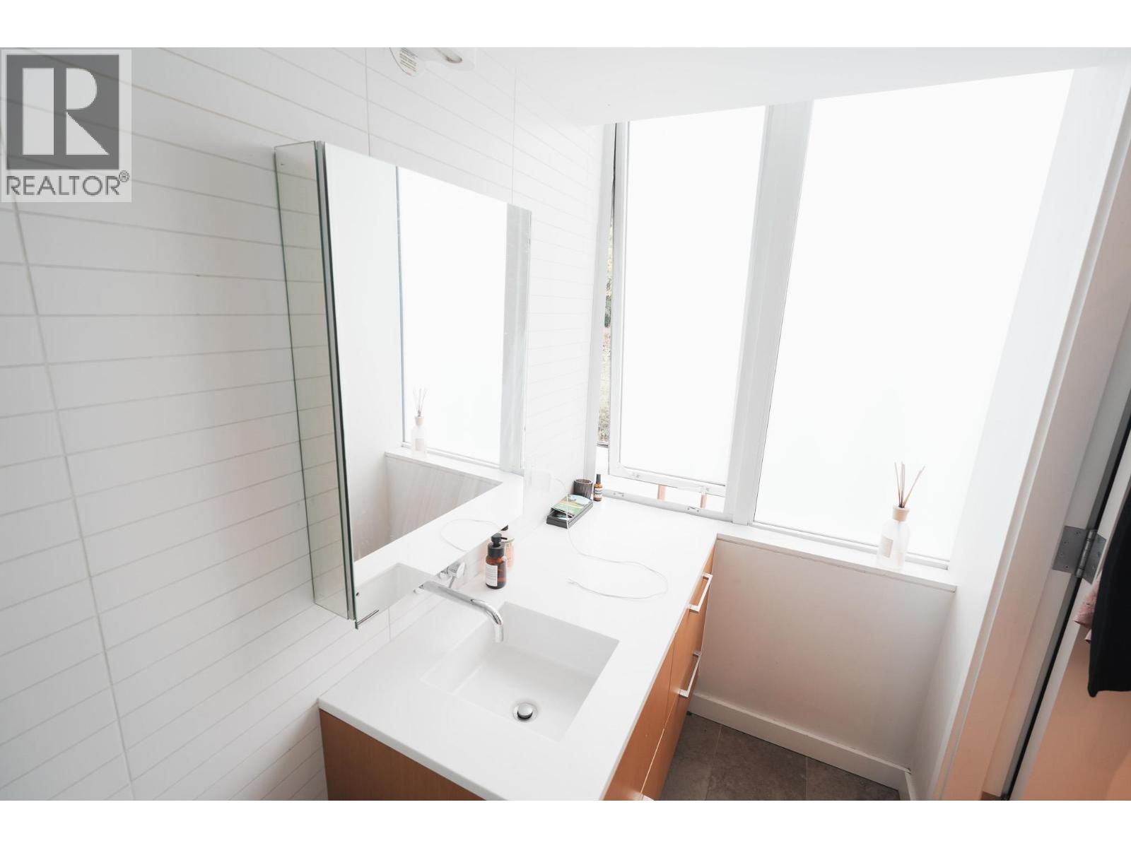 2208 WILLOW STREET, Vancouver