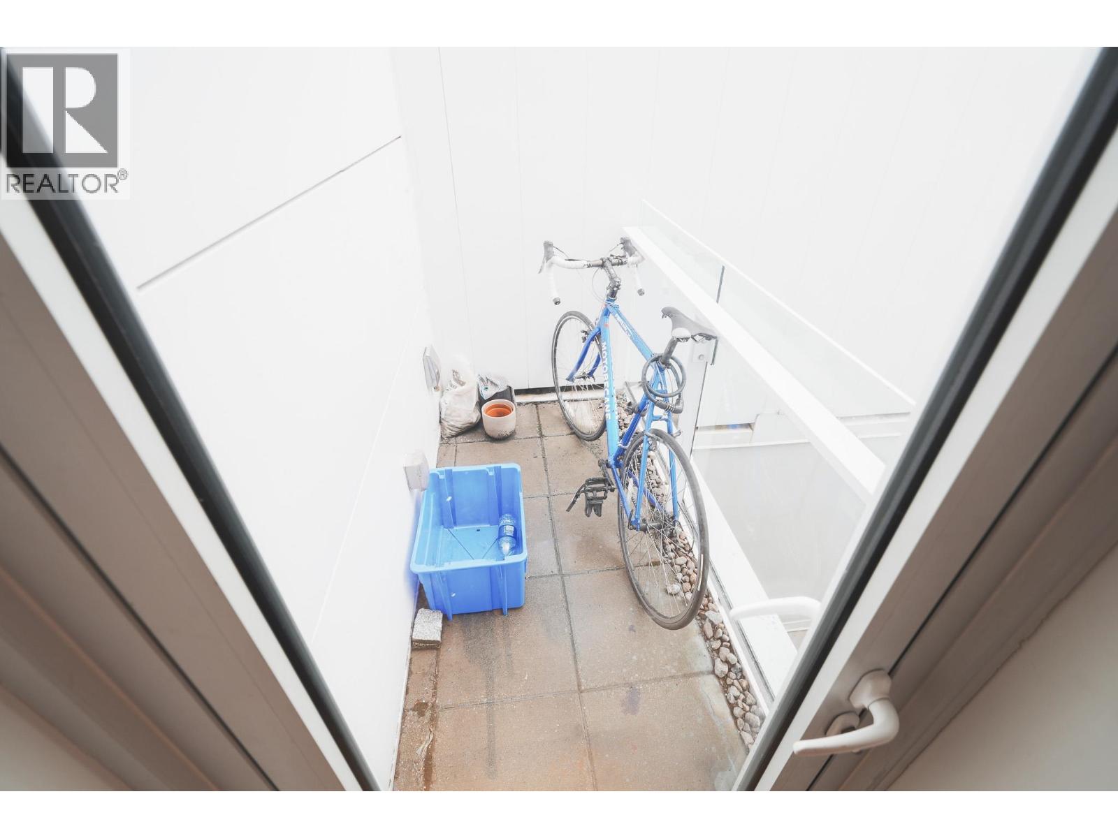 2208 WILLOW STREET, Vancouver