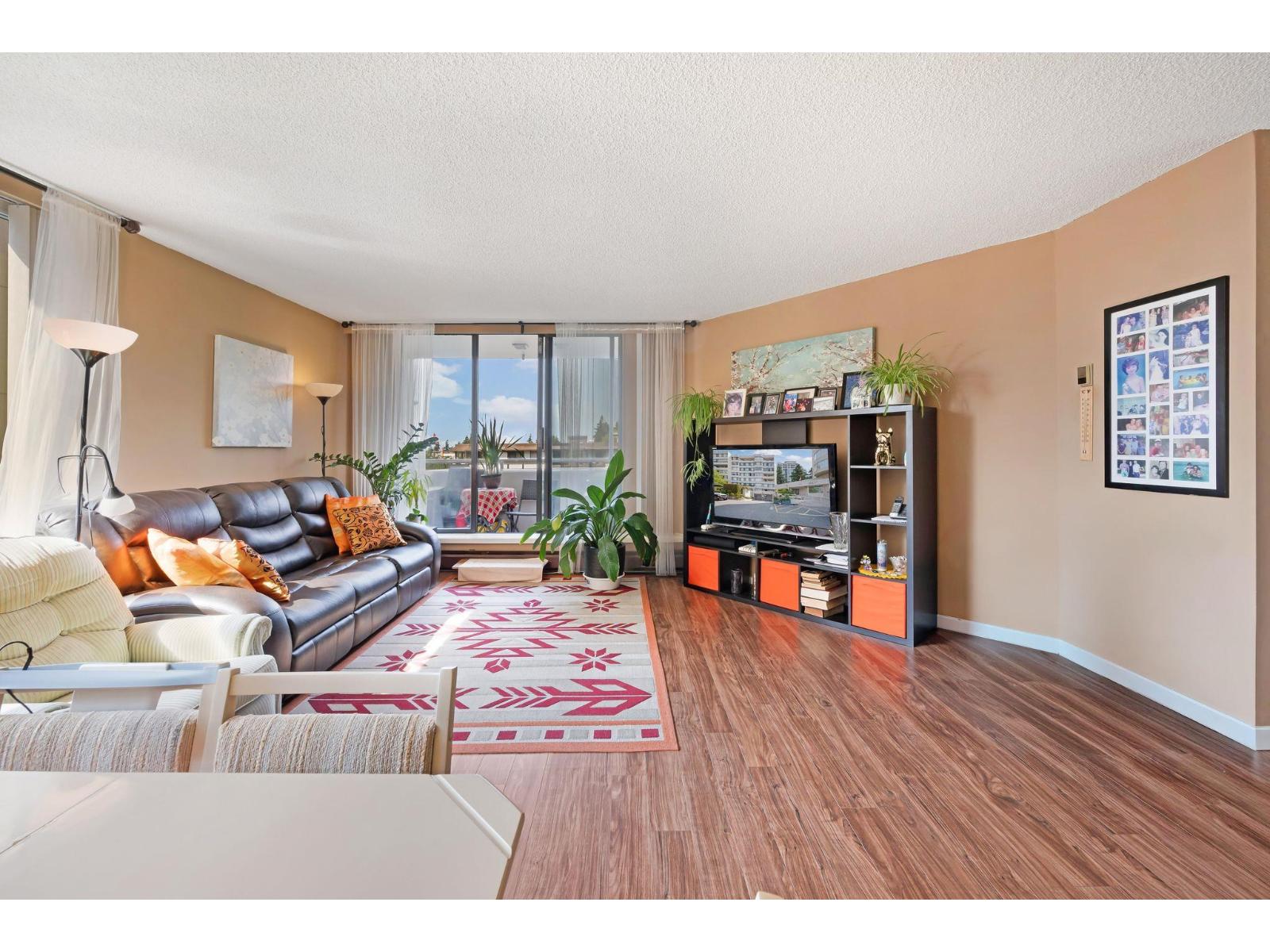 301 1442 FOSTER STREET, White Rock