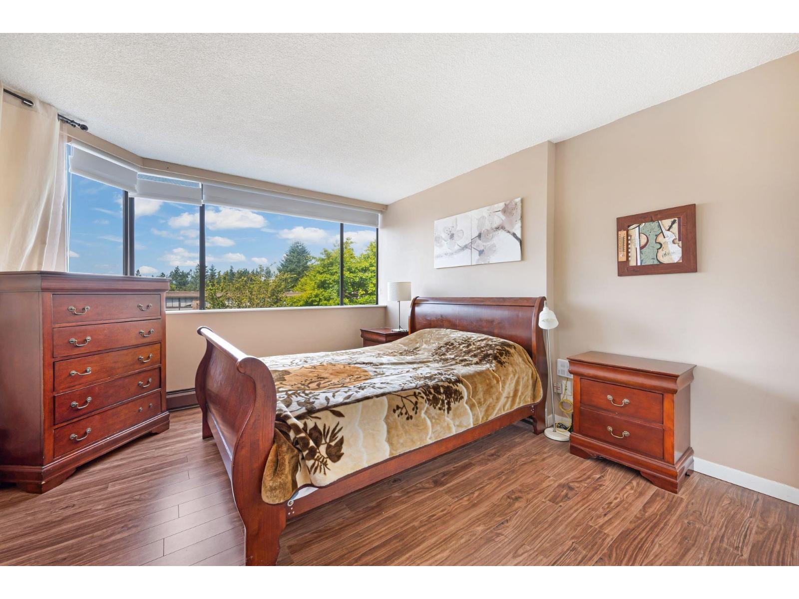 301 1442 FOSTER STREET, White Rock