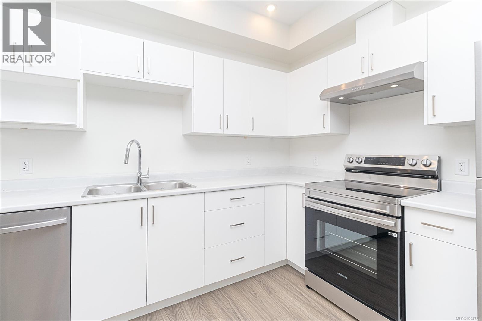  2588 Nickson Way, Sooke