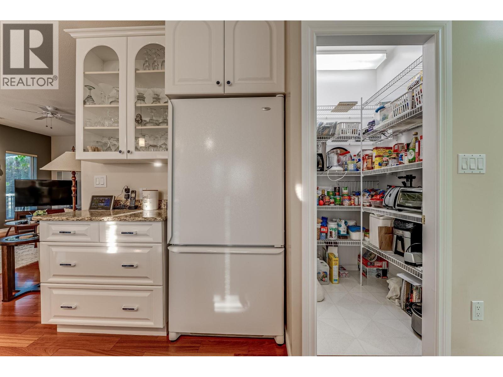 2642 Golf View Place, Blind Bay